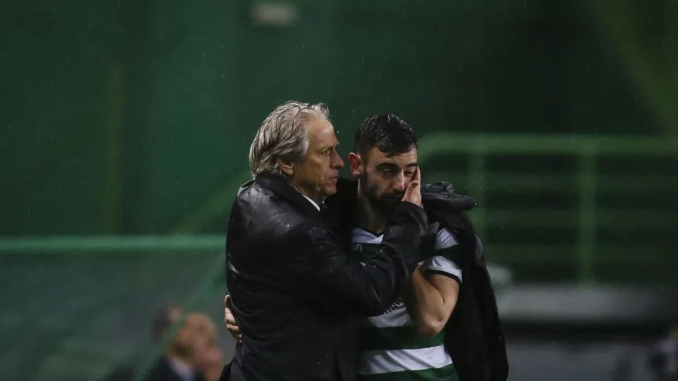 Jorge Jesus quer juntar Bruno Fernandes a Cristiano Ronaldo no Al Nassr
