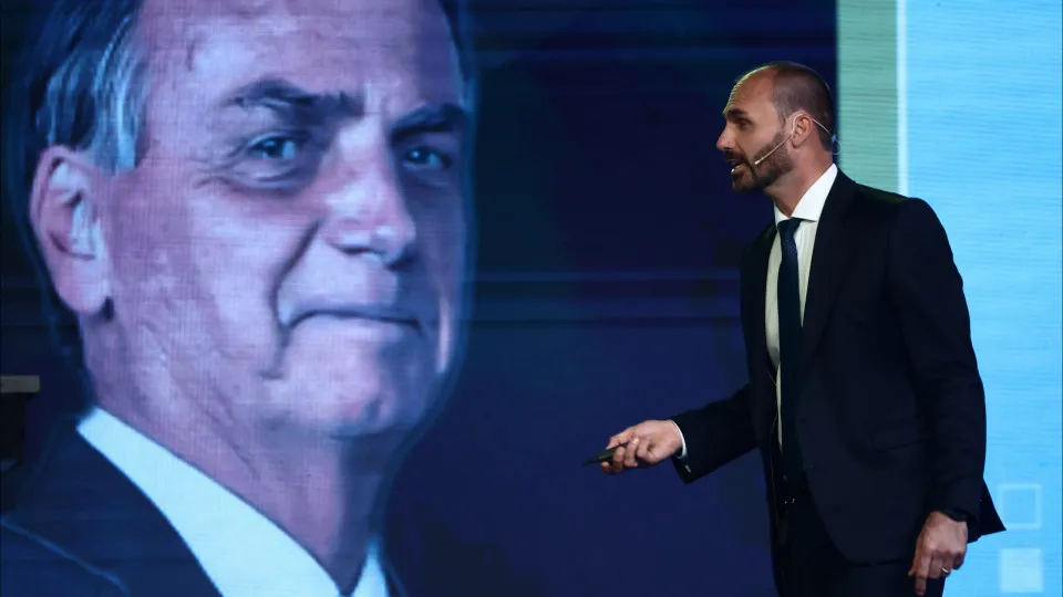 Eduardo Bolsonaro já disse que prisão domiciliar é 'sinônimo de impunidade'