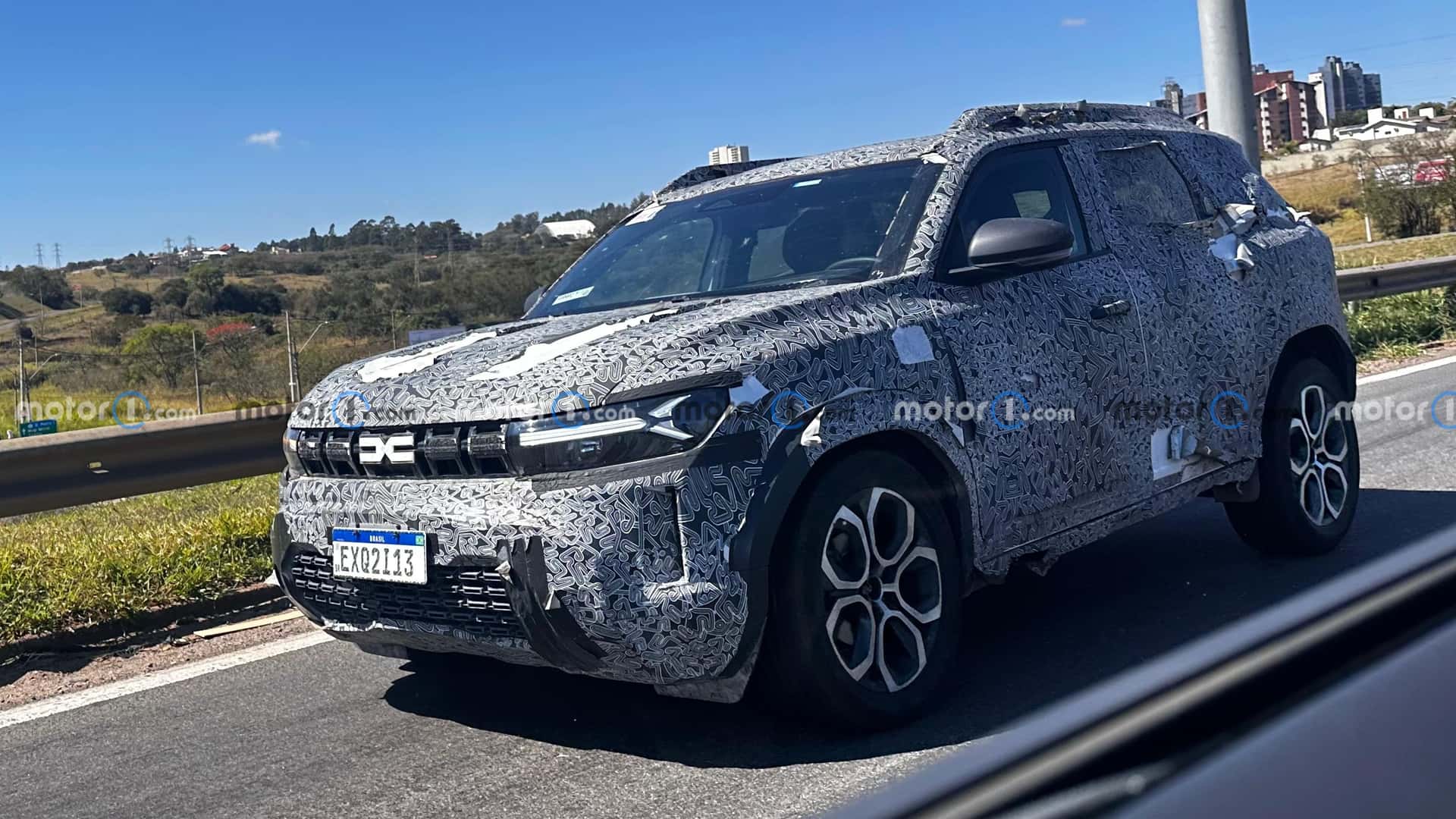Flagra no Brasil: Nova geração do Renault Duster segue em testes