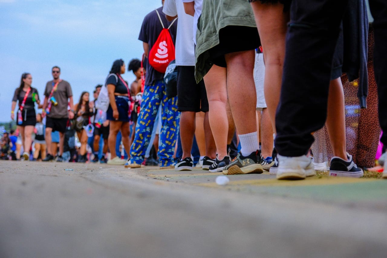 Lollapalooza 2026: Venda de ingresso para público geral começa nesta semana