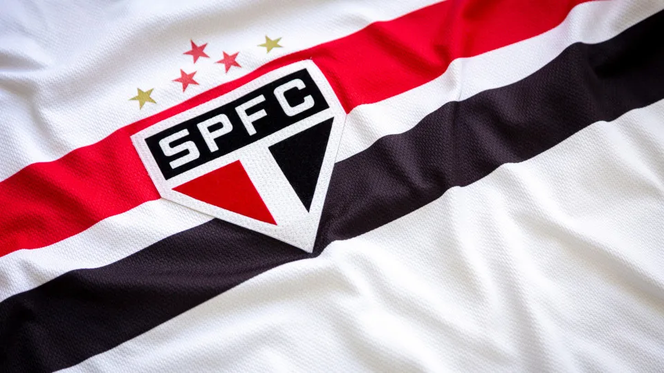 São Paulo busca contratações com departamento que encolheu 25%