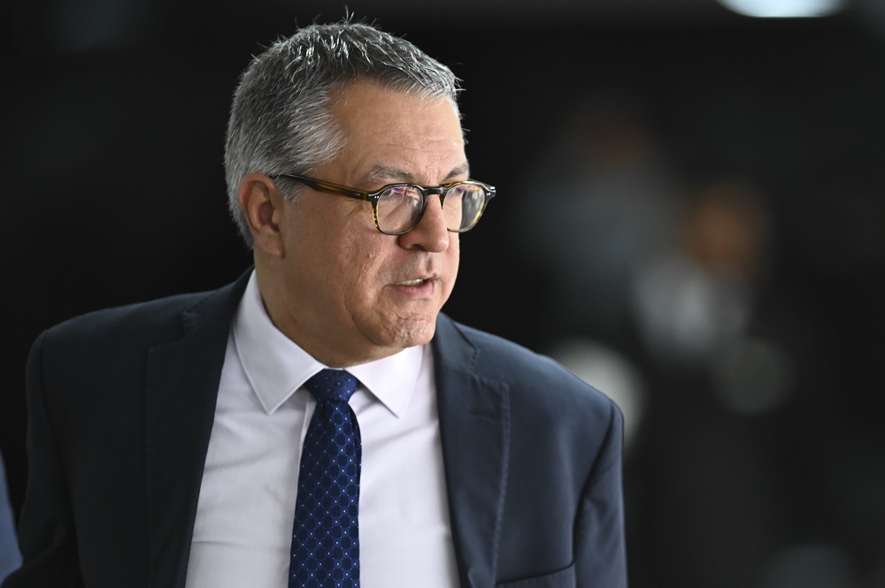 ‘Saúde e soberania não se negociam’, afirma Padilha após sanção dos EUA