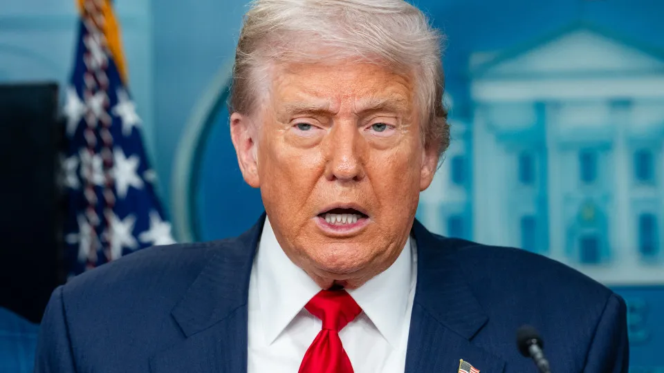 Trump mostra interesse em dialogar ao evitar citar Lula, diz analista