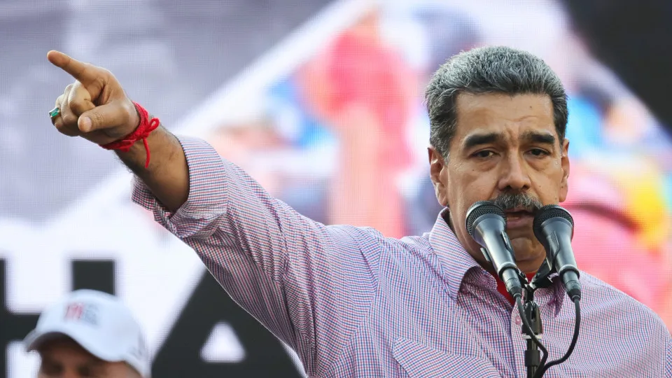 Maduro reage a tensão com EUA e promete reforçar defesa da Venezuela