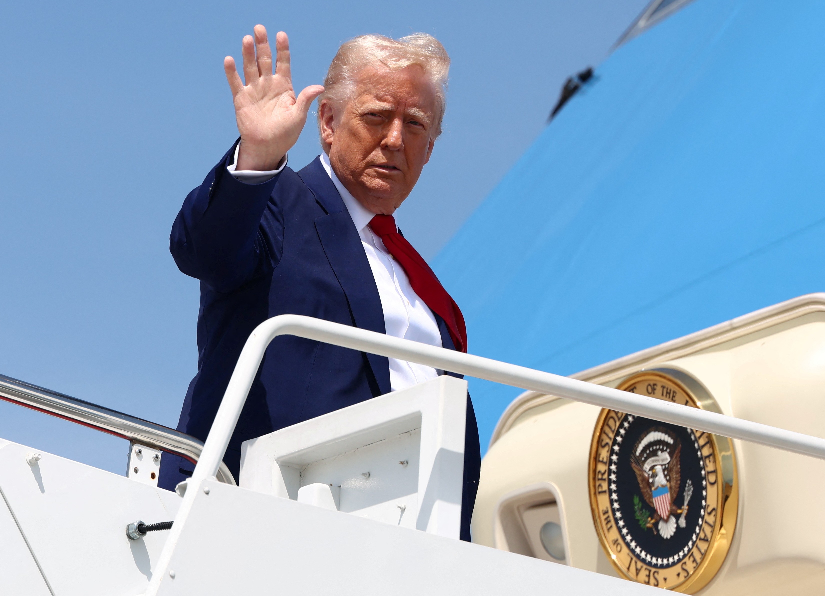 Trump suaviza impacto de tarifas sobre setor automotivo dos EUA