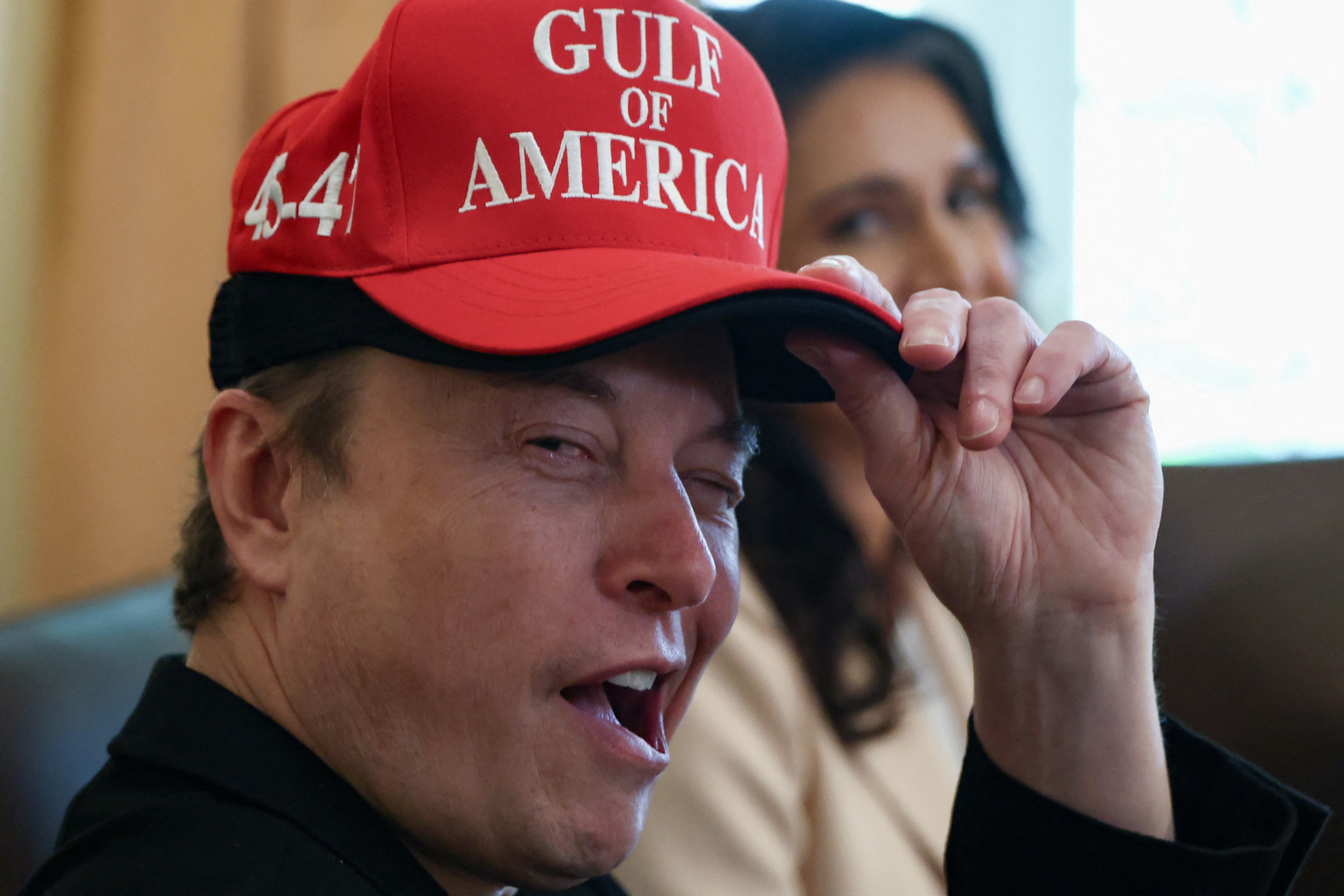 Tesla busca substituto para Elon Musk, diz jornal; empresa nega