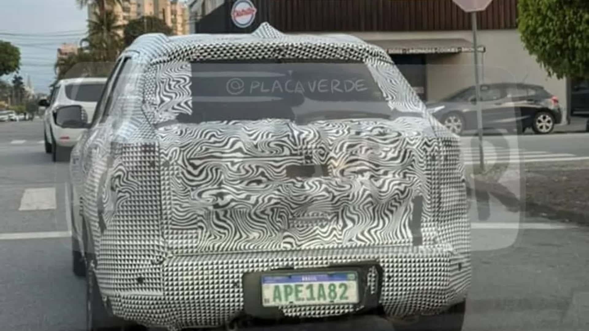 Flagra: inédito Nissan Kait terá mais elementos do Kicks Play