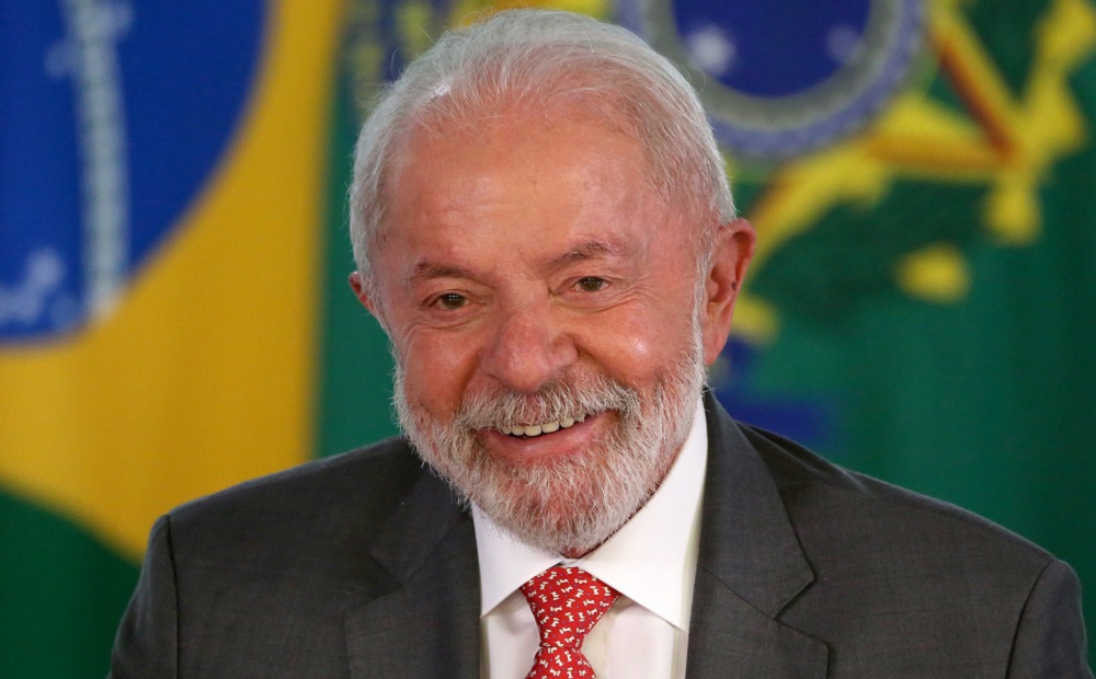 Lula autoriza governo a discutir fim da obrigatoriedade de autoescola para CNH