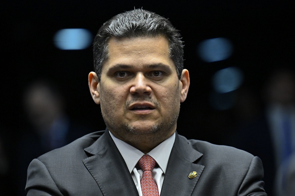 Alcolumbre anuncia que ficará incomunicável por um dia durante Yom Kipur, celebração judaica