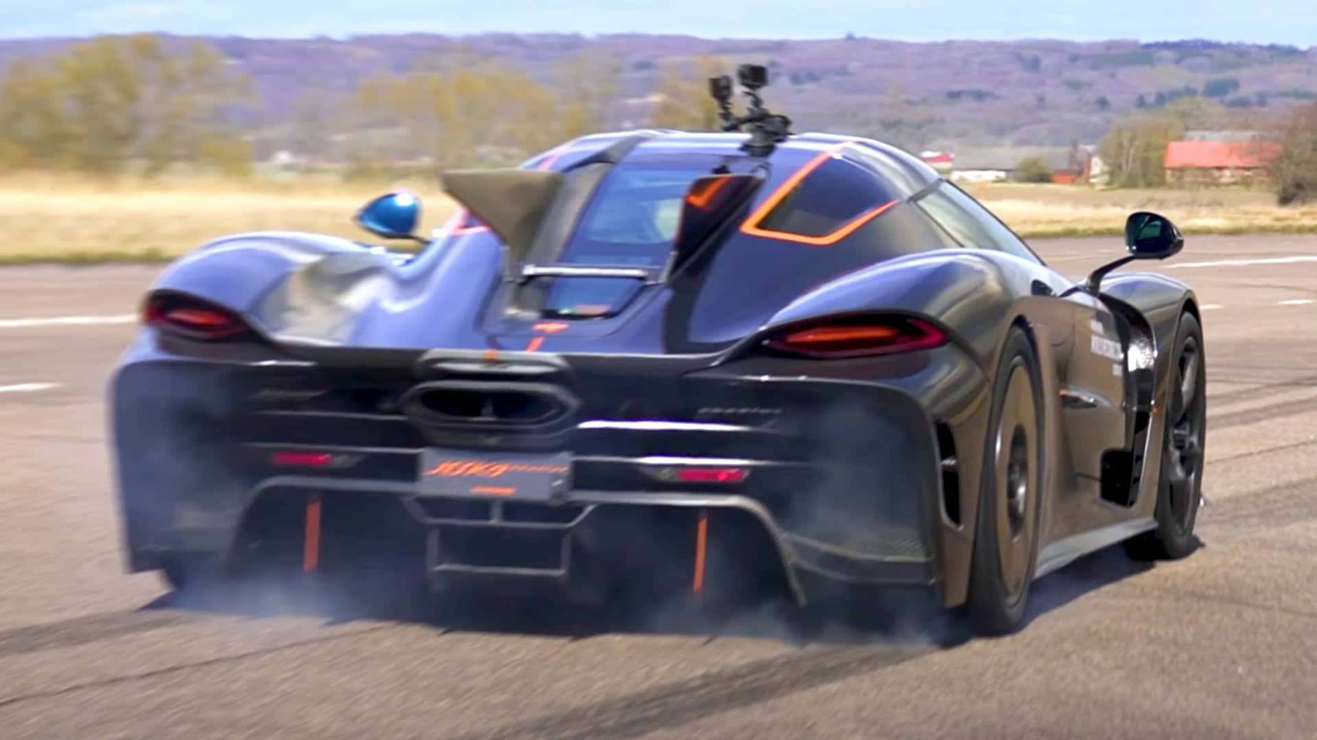 Koenigsegg Jesko bate mais um recorde, dessa vez inusitado