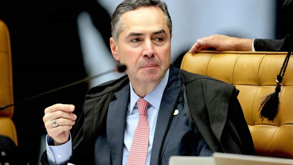 Barroso elogia Motta, evita embate e exalta papel dos EUA contra golpe sob Bolsonaro