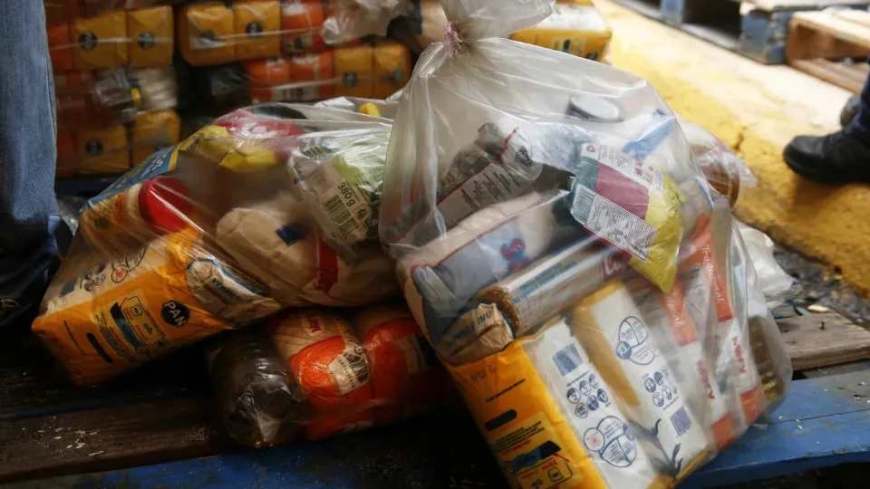 Custo de cesta básica ideal para uma pessoa chega a R$ 432 em abril