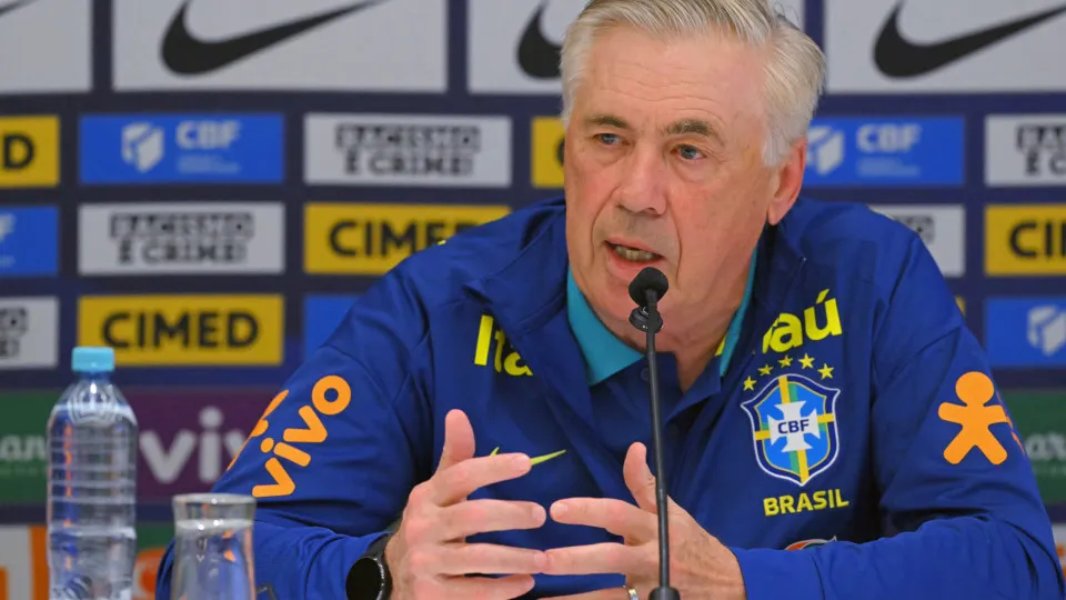 Ancelotti não garante camisa 10 para Neymar, mas diz: 'É muito importante'