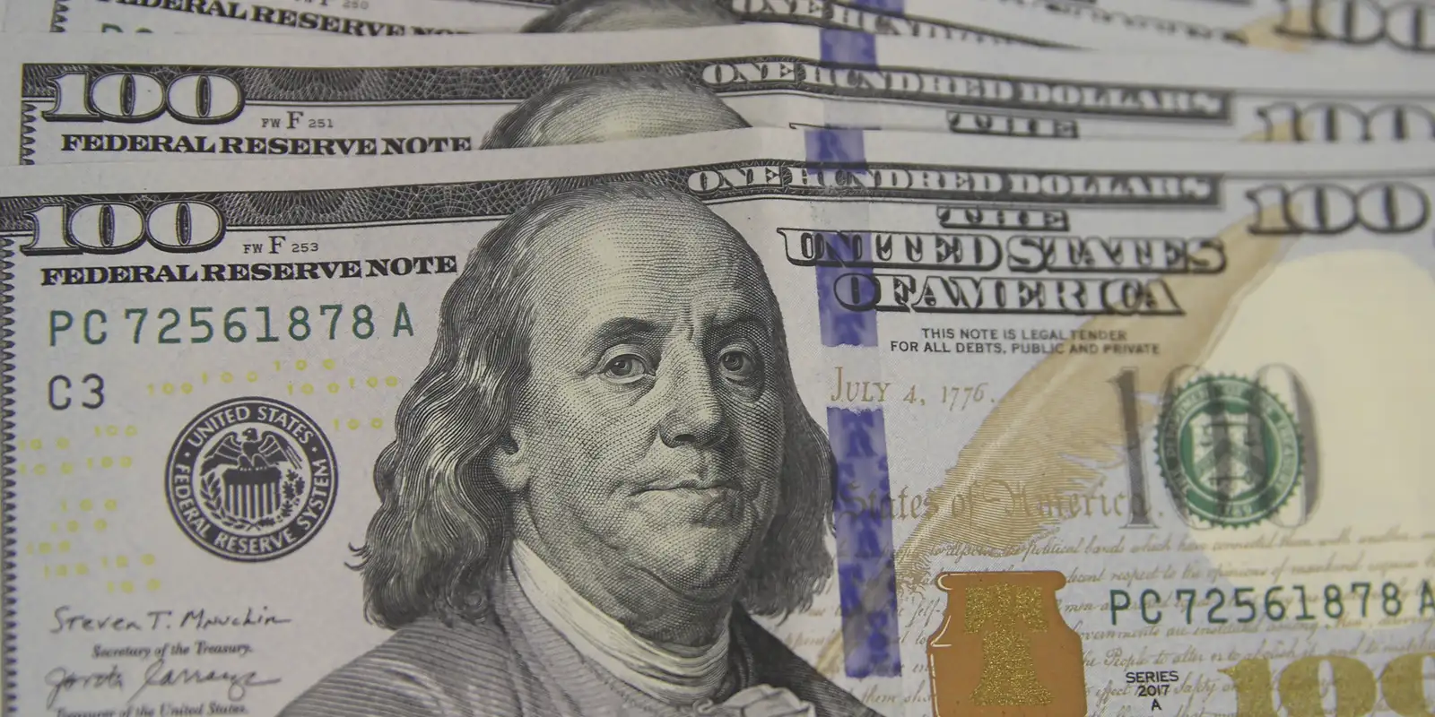 Dólar cai para R$ 5,49 com derrubada de alta do IOF e inflação menor